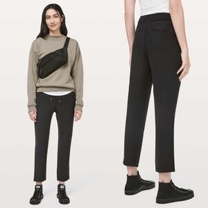 Lululemon On the Fly 7/8 Pant *Woven - Black - Size 8